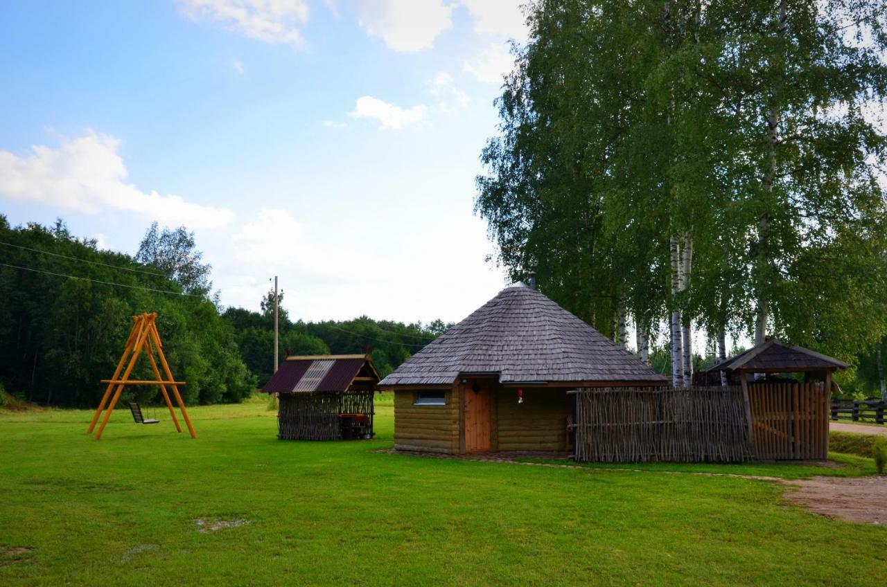Perkonu Namins Villa บัลวี ภายนอก รูปภาพ