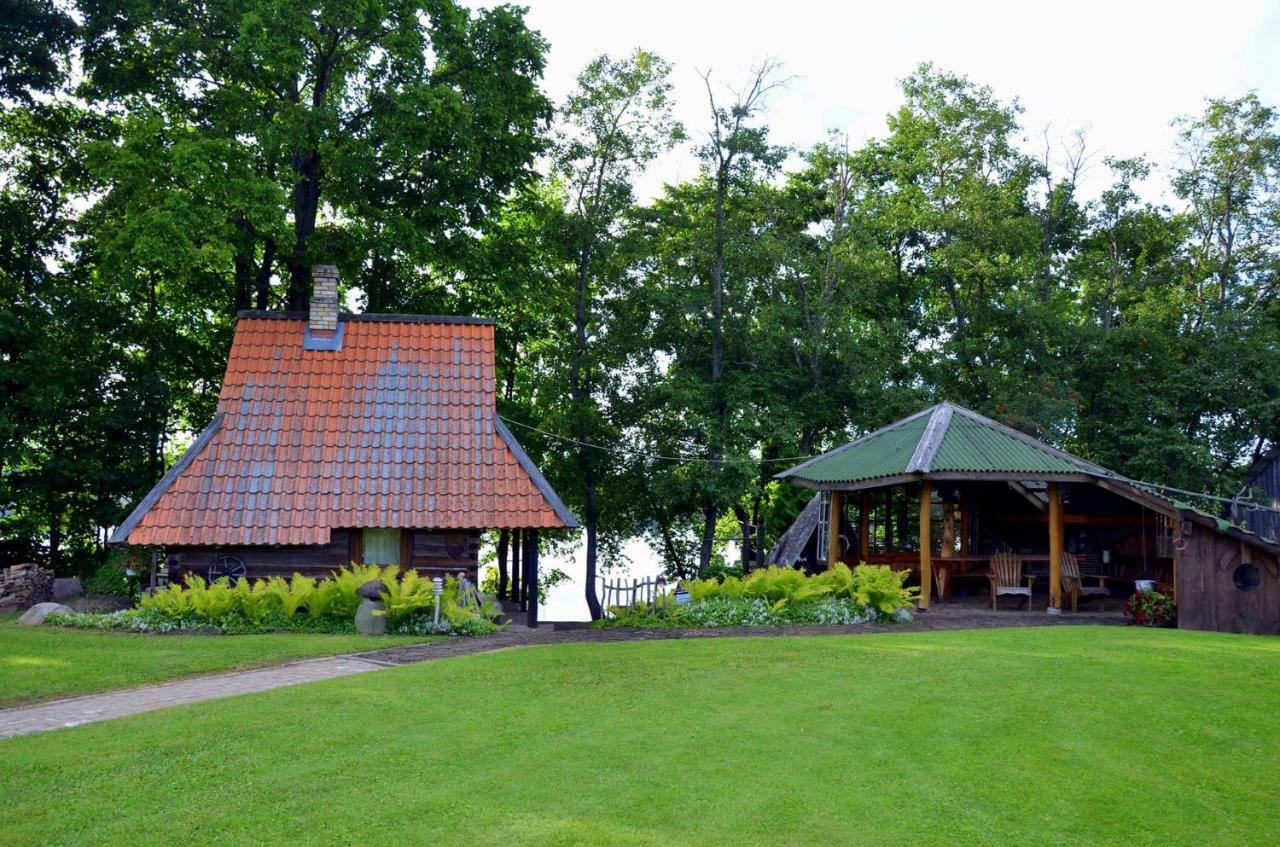 Perkonu Namins Villa บัลวี ภายนอก รูปภาพ